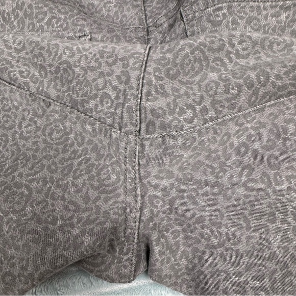 Democracy Ab solution 22WP Gray subtle animal print jeans - Picture 7 of 11